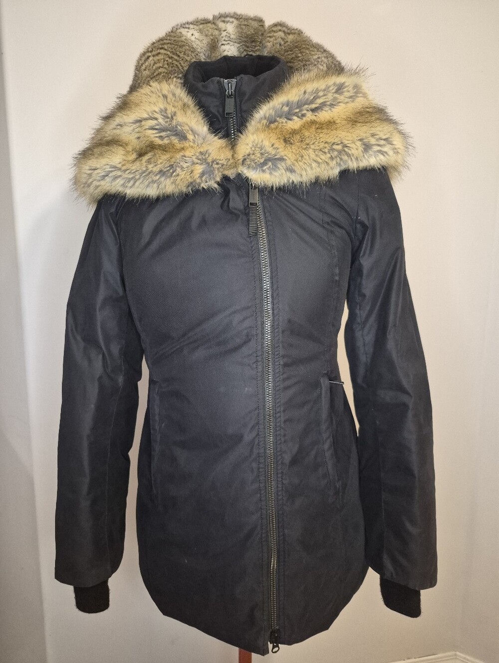 Babaton Aritzia Chamonix Parka Black Goose Down Fur Hood Size M
